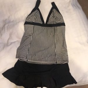 Athleta black and white striped swimsuit